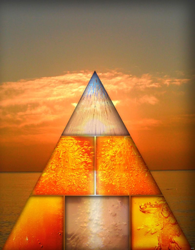 пирамида Света